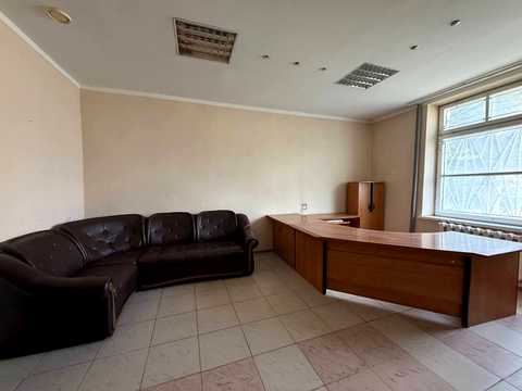 комерційна за адресою Партизанська вул., 25