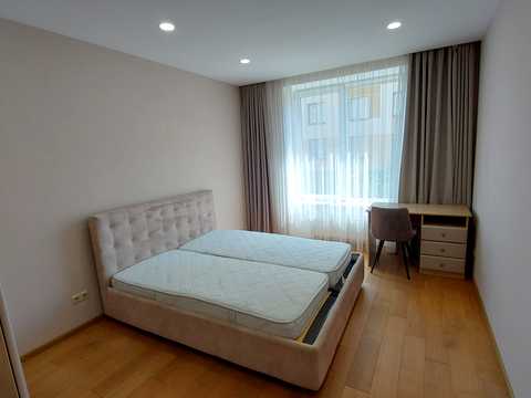 квартира за адресою Сергія Данченка вул., 4