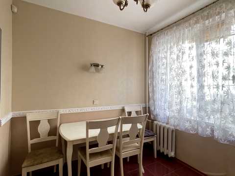 квартира за адресою Тополина вул., 20