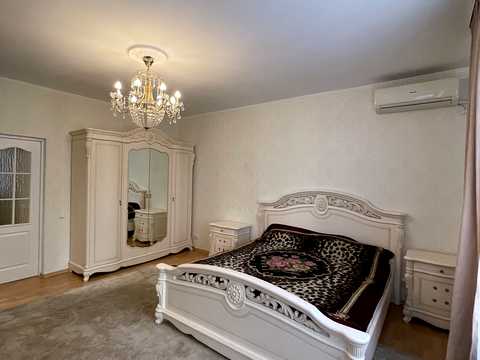квартира за адресою Тополина вул., 20