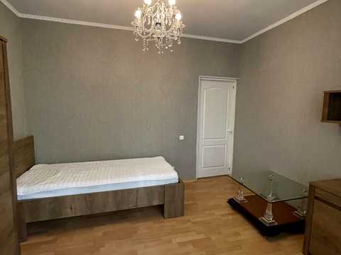 квартира за адресою Тополина вул., 20