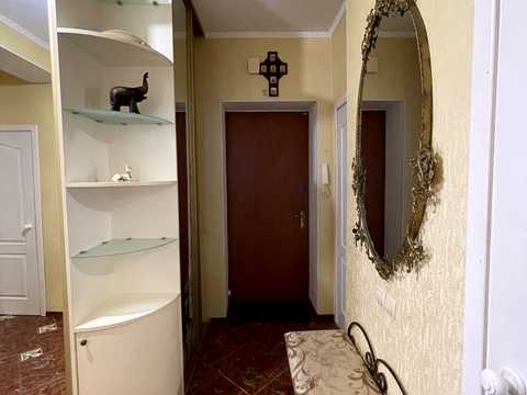 квартира за адресою Тополина вул., 20