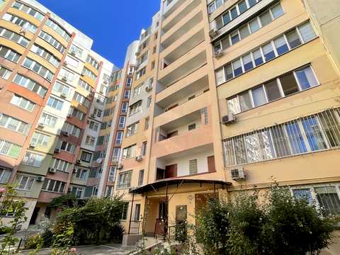 квартира за адресою Тополина вул., 20