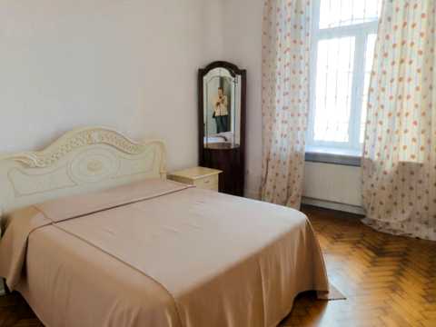 квартира по адресу Французский бульв., 11а