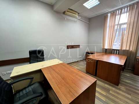 комерційна за адресою Жилянська вул., 31