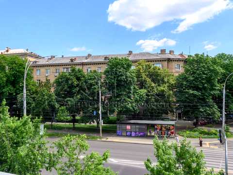 комерційна за адресою Київ, Князів Острозьких вул. (Московська), 46/2