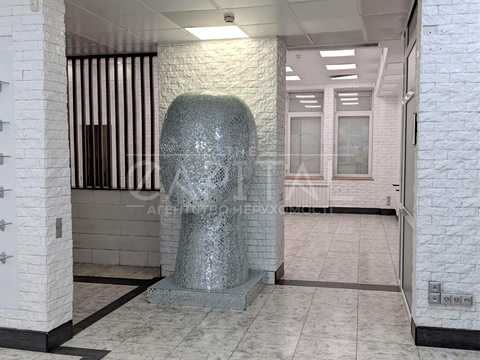 комерційна за адресою Миколи Бажана просп., 14