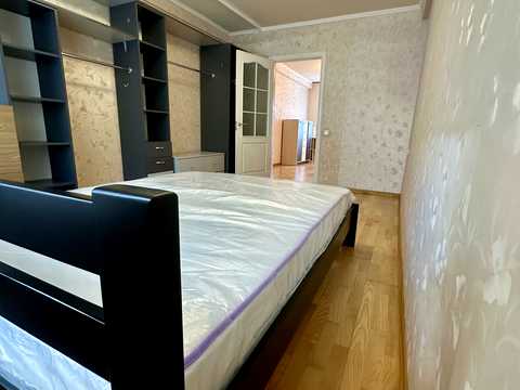 квартира за адресою Верховної Ради бульв., 24