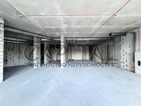 комерційна за адресою Дніпровська набережна вул., 1