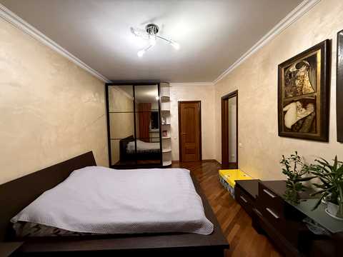 квартира за адресою Драгоманова вул., 31-Б