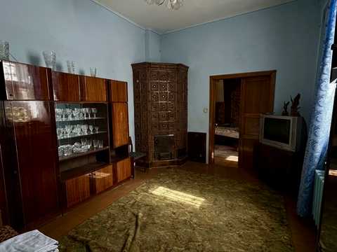 квартира за адресою 1 Листопада вул., 7