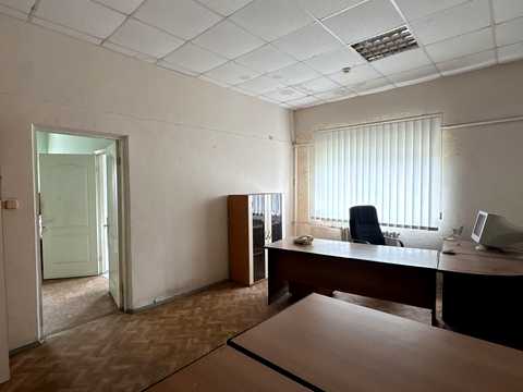 комерційна за адресою Центральна, 22-А