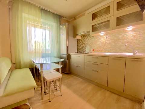 квартира за адресою Михайла Котельникова вул., 3