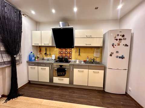 квартира за адресою Євгена Чикаленка вул., 59в/1
