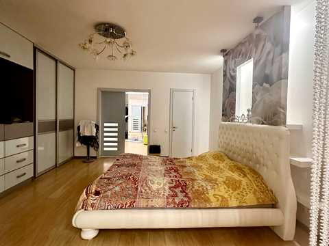 квартира за адресою Євгена Чикаленка вул., 59в/1