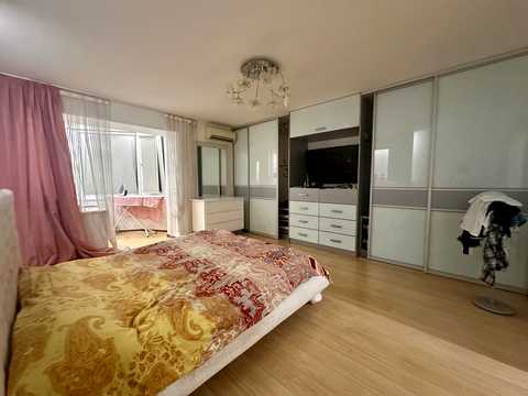 квартира за адресою Євгена Чикаленка вул., 59в/1