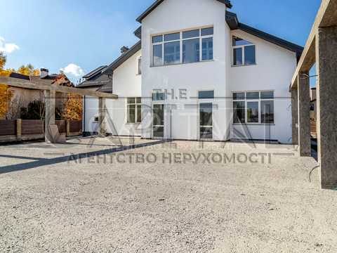 будинок за адресою с. Плюти, Світанкова