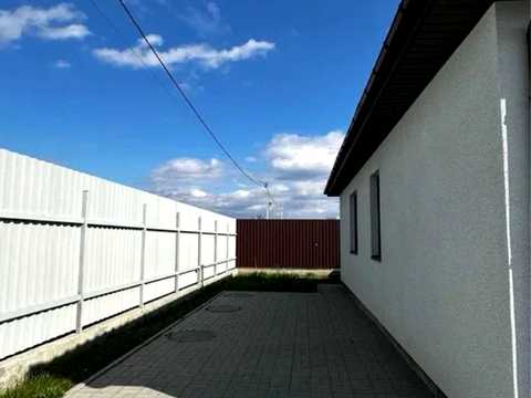будинок за адресою смт. Ворзель, Зелена