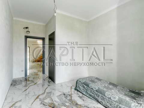 будинок за адресою с. Плюти, Світанкова