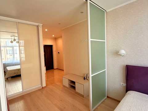 квартира за адресою Юнацька вул., 10