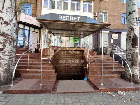 коммерческая по адресу Университетский просп. (Гагарина), 17
