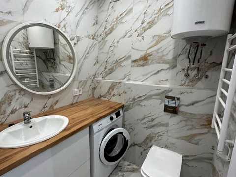 квартира за адресою Космічна вул., 5