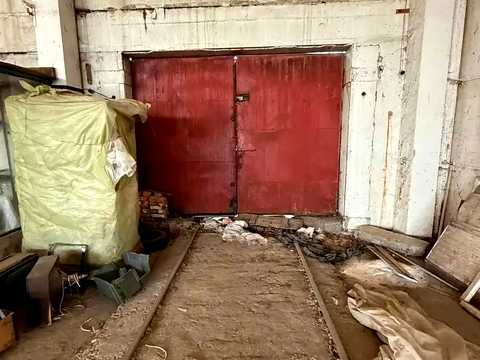 комерційна за адресою Залізнична, 15
