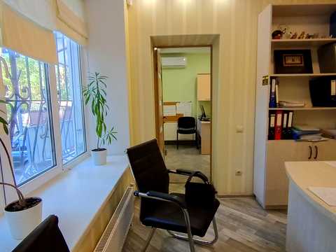 комерційна за адресою Мінеральна вул., 7Є