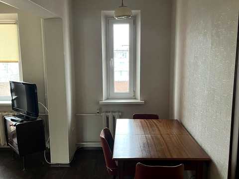 квартира за адресою Автозаводська вул., 61