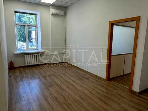 комерційна за адресою Володимирська вул., 97