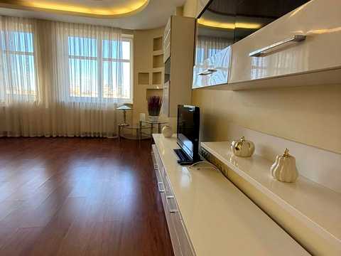 квартира за адресою Євгена Коновальця вул. (Щорса), 32-Б