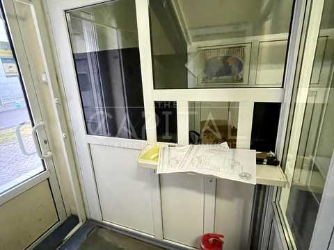 коммерческая по адресу Днепровская набережная ул., 1-А