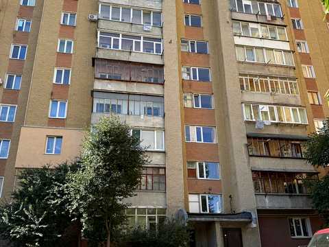 квартира за адресою Тролейбусна вул., 15