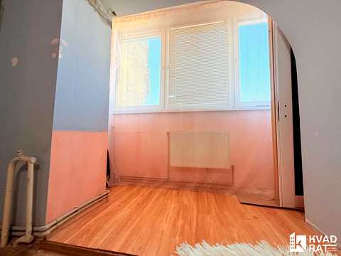 квартира за адресою Тролейбусна вул., 15