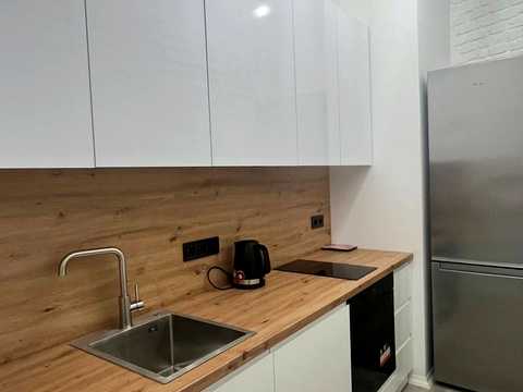 квартира за адресою Шептицьких вул., 10