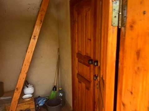 будинок за адресою с. Богатирівка, центральна