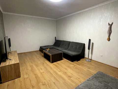 квартира за адресою Харків, Ярослава Мудрого вул. (Петровського), 38