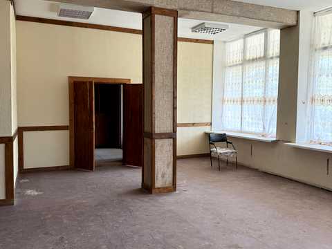 комерційна за адресою Верховинська, 426а