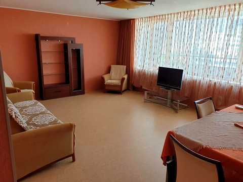 квартира за адресою Літературна вул., 12
