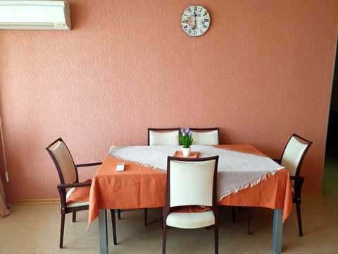квартира за адресою Літературна вул., 12