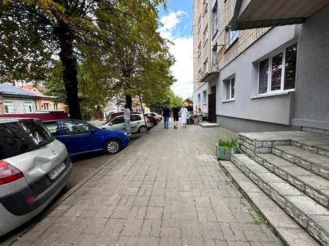 комерційна за адресою Рівне, Петра Могили вул., 25