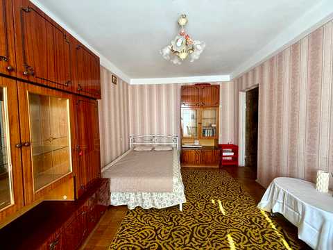 квартира за адресою Юрія Кондратюка вул., 4