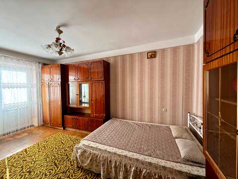 квартира за адресою Юрія Кондратюка вул., 4