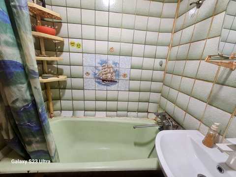 квартира за адресою Нескорених вул. (Героїв Праці), 48