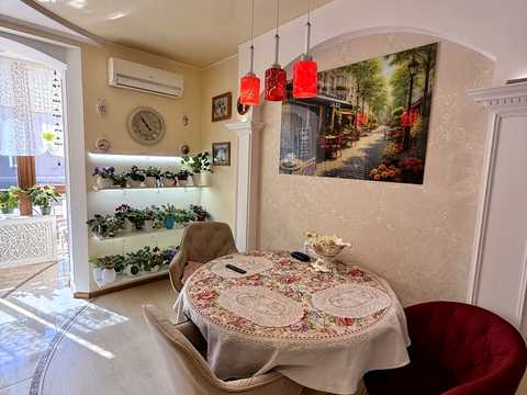 квартира за адресою Таїрова вул., 6
