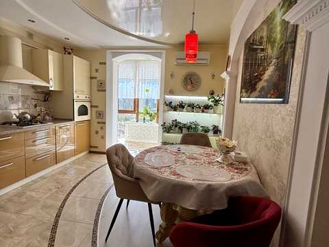 квартира за адресою Таїрова вул., 6