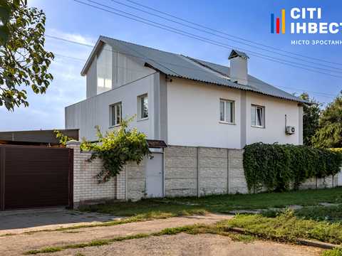 дом по адресу Роганская ул.
