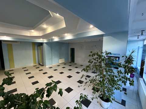 комерційна за адресою Чернівці, Головна вул., 128