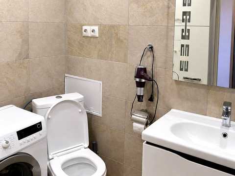 квартира за адресою Стадіонна вул., 13