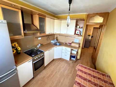 квартира за адресою Шовкуненка вул., 5